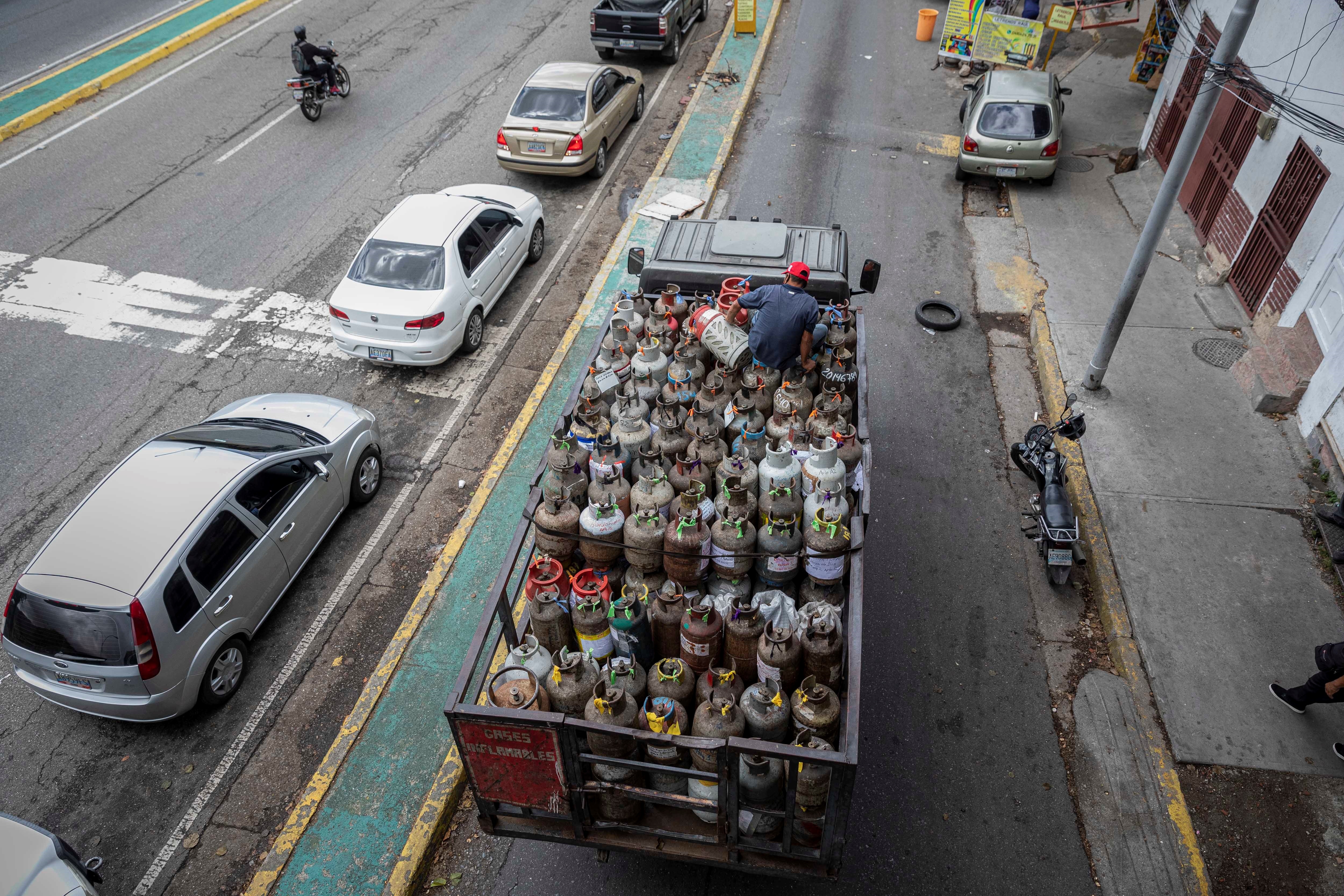La crisis del gas doméstico continúa en Venezuela, sólo se produce el 35%