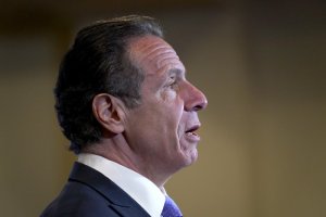 La investigación de juicio político contra el gobernador de Nueva York podría demorar meses