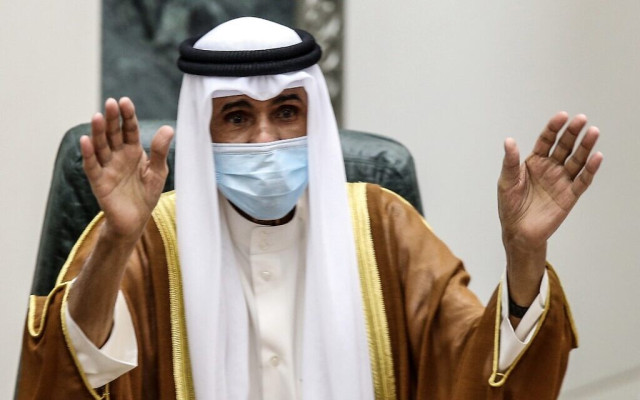 El emir de Kuwait pasa “con éxito” su reconocimiento médico en EEUU, partió a Europa para una visita privada
