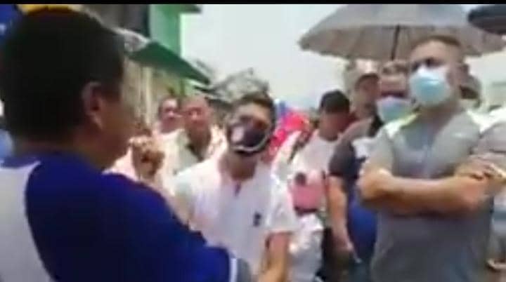 “Usted no quiere escuchar al pueblo”: Un ciudadano le habla claro al alcalde chavista de Apure (VIDEO)