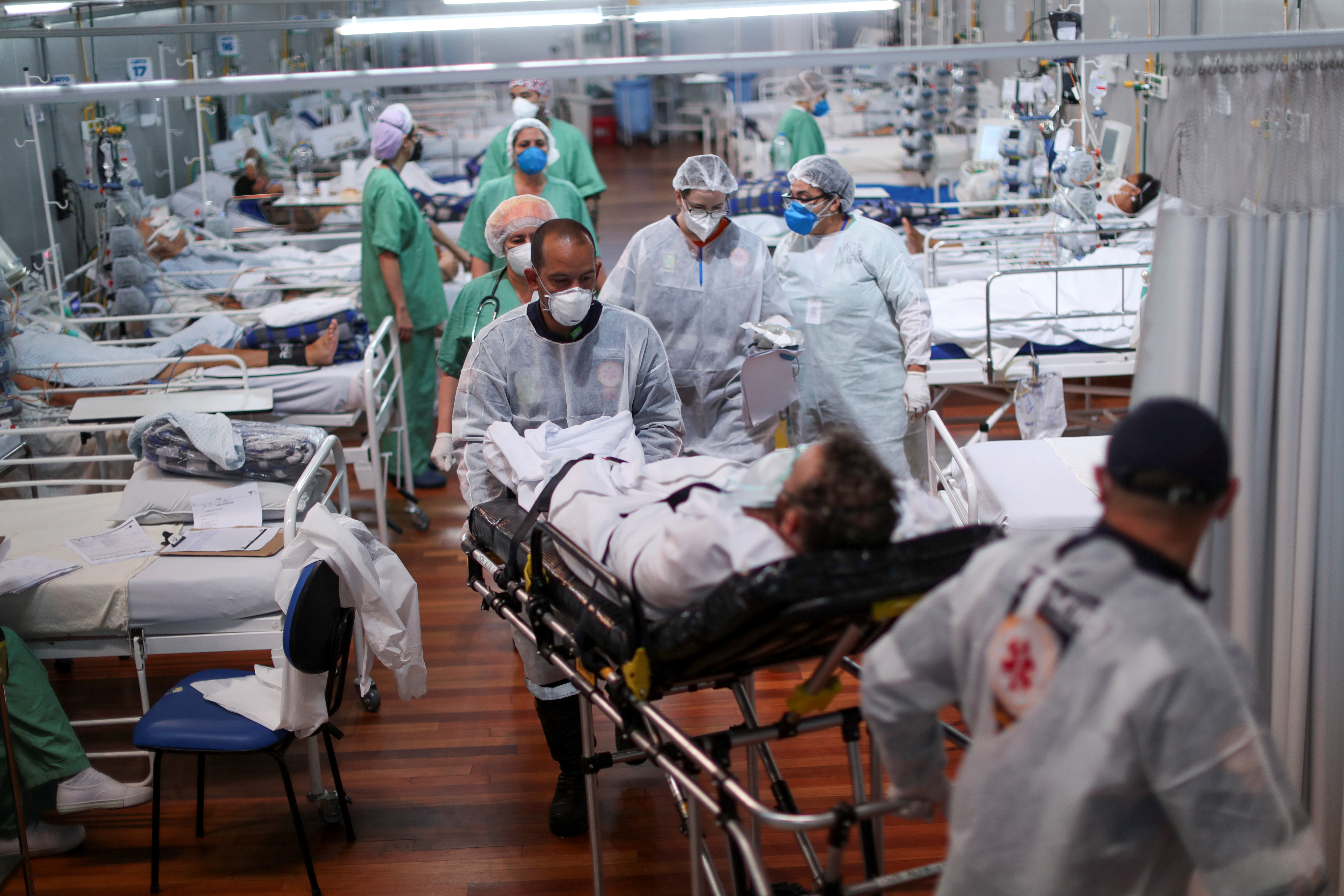 Brasil se queda sin sedantes para intubar a pacientes de Covid-19 y busca en otros países