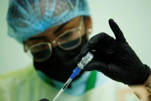 Reino Unido compra 60 millones de vacunas a Pfizer para dosis de “refuerzo”
