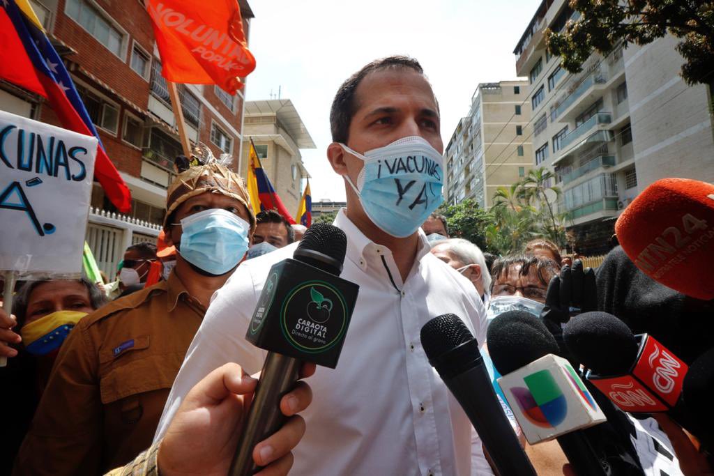 Guaidó enfatizó que la acusación contra El Nacional es difamación