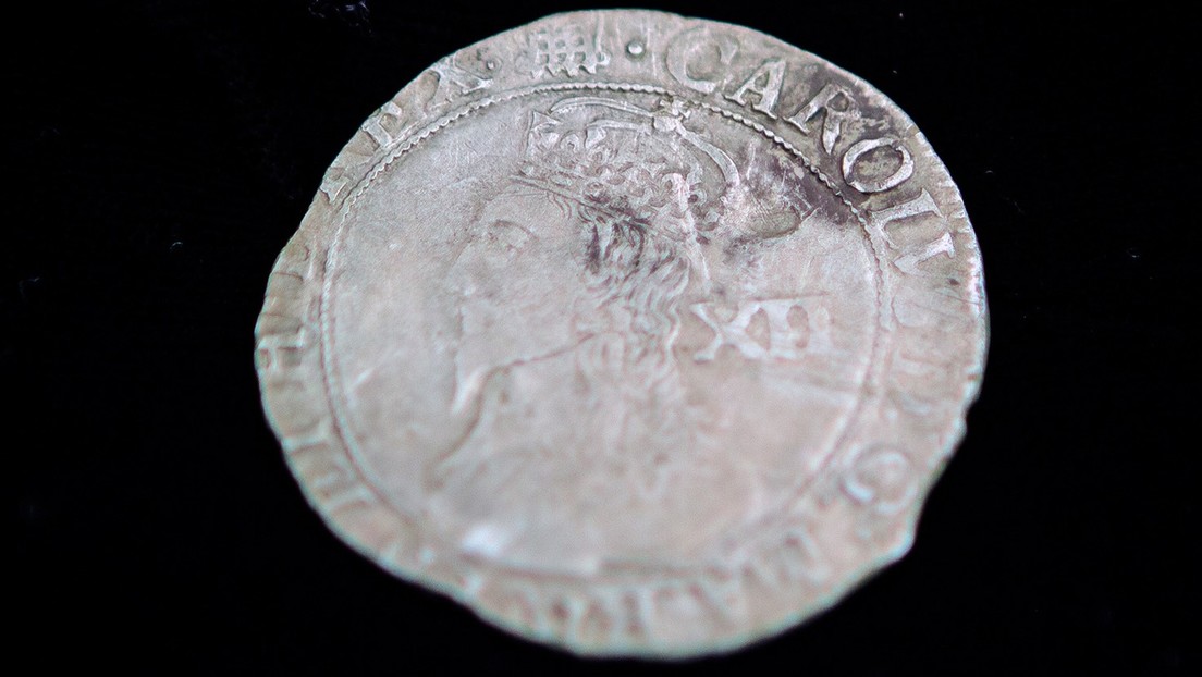 Descubrieron extraña moneda de plata de hace unos 400 años en Estados Unidos
