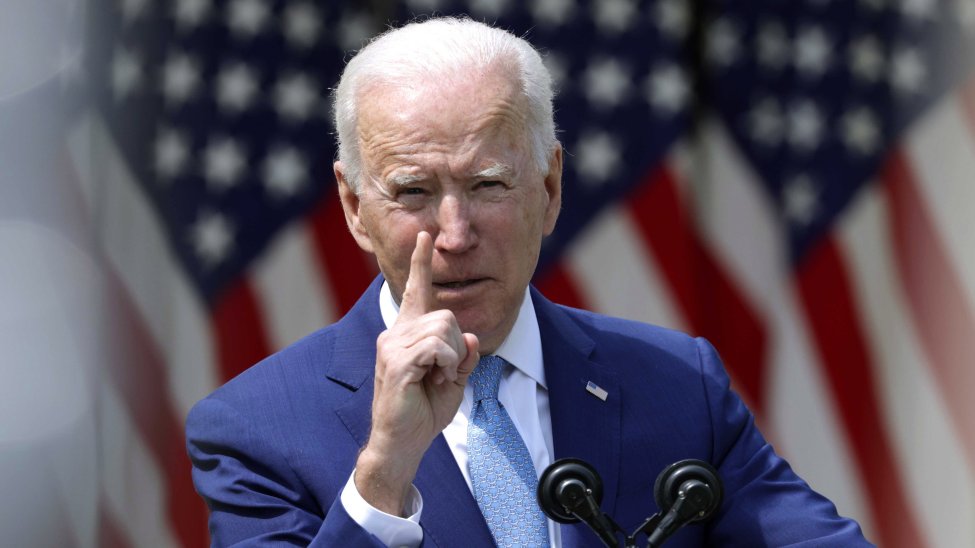 Biden amplía la prohibición de inversiones estadounidenses en empresas chinas