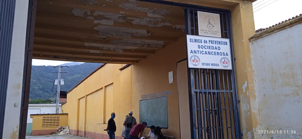 En condiciones deplorables se encuentra la sede de la Sociedad Anticancerosa de Mérida #15Jun (Fotos y Videos)