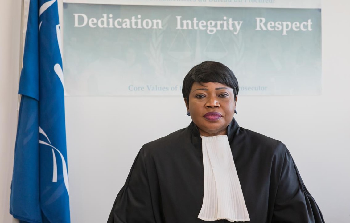 Fatou Bensouda, fiscal jefa de la CPI, deja su cargo tras nueve años de luces y sombras