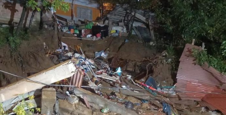 Joven de 16 años murió tras el colapso de su vivienda en Colombia
