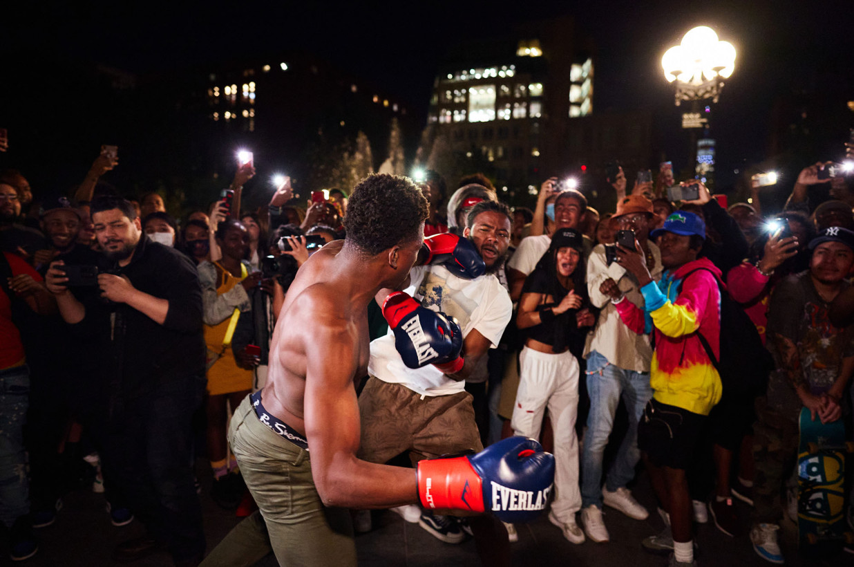 Boxeadores sin licencia vuelven a pelear en Washington Square Park
