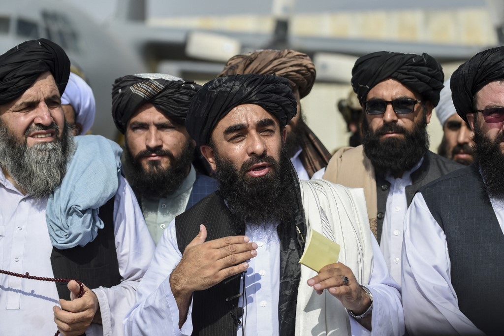 Talibanes anuncian intercambio de prisioneros con EEUU tras “largas negociaciones”