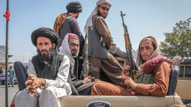 Pakistán pide a los talibanes que respeten los derechos civiles de los afganos