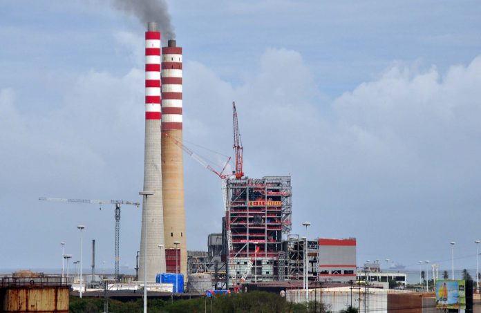 Seis plantas termoeléctricas en Valencia están paralizadas por falta de combustible, según experto