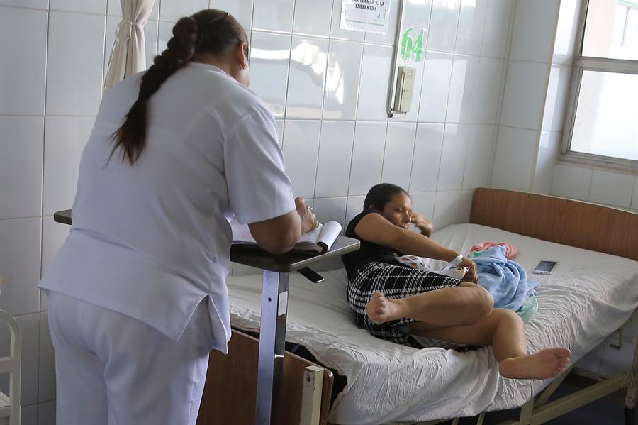 Preocupación en Panamá: Cierre prolongado de escuelas y delitos sexuales disparan embarazos en adolescentes