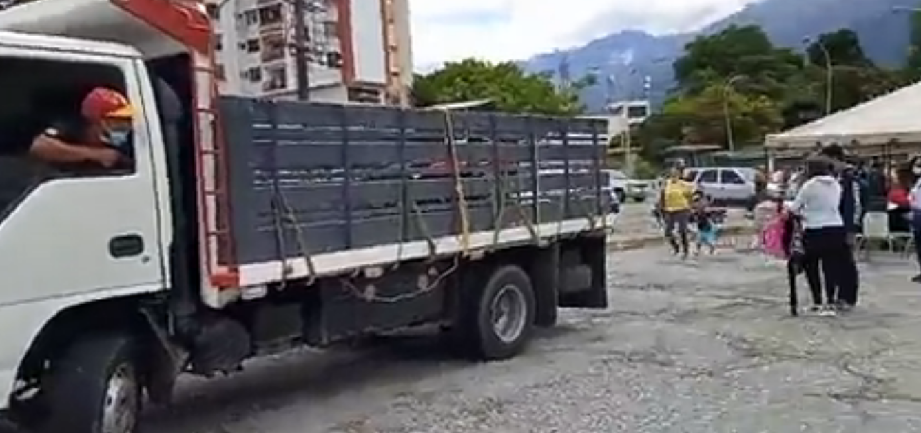 Camión de la Solidaridad brindó ayuda a las familias afectadas por las lluvias en el Valle del Mocotíes en Mérida (Video)