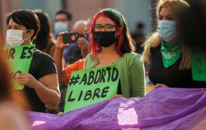 La ola verde: ¿Se abre Latinoamérica al aborto? – Participa en nuestra encuesta