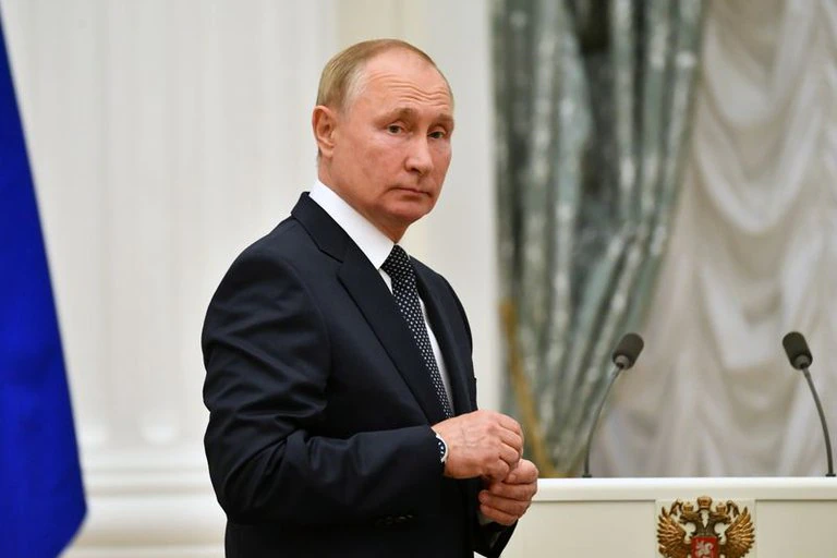 Vladimir Putin está aislado: Se detectaron varios casos de Covid-19 en su entorno