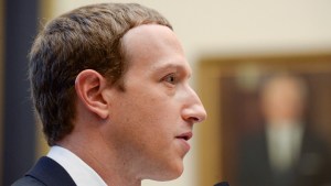 Acusan a Zuckerberg de “inyectar dinero privado” para garantizar la victoria de Biden en 2020