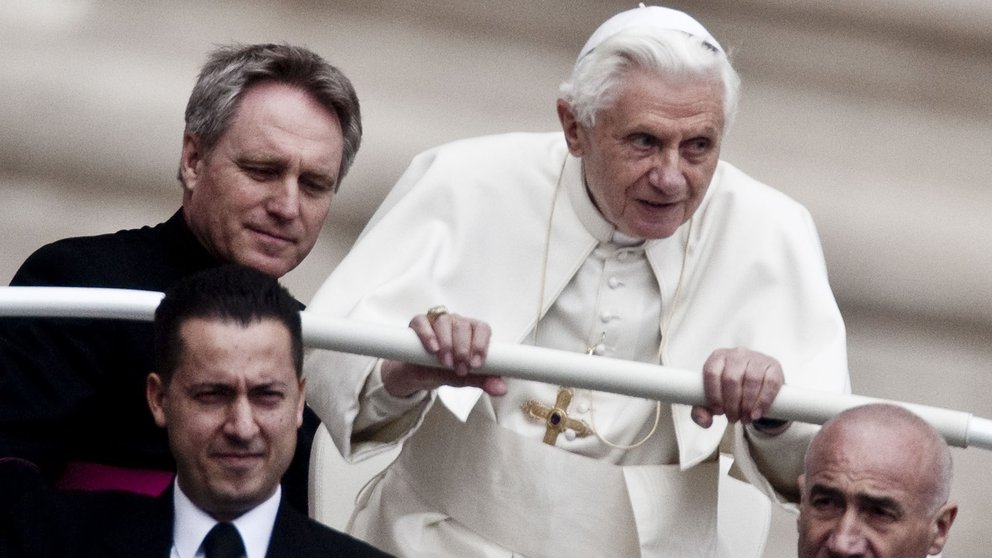 El papa emérito Benedicto XVI pide “perdón” por “abusos” y “errores” del clero