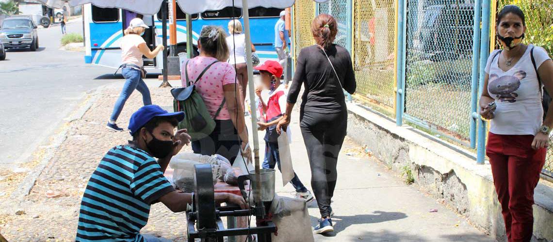 Buscan sobrevivir: Comerciantes informales se instalan en las calles de Barquisimeto para obtener mayores ingresos