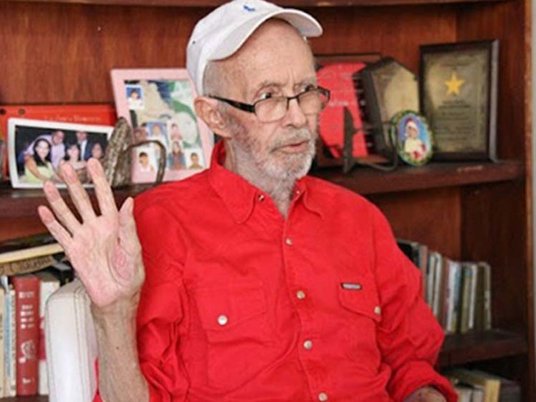 Falleció el locutor Porfirio Torres, voz de los microprogramas “Nuestro Insólito Universo”