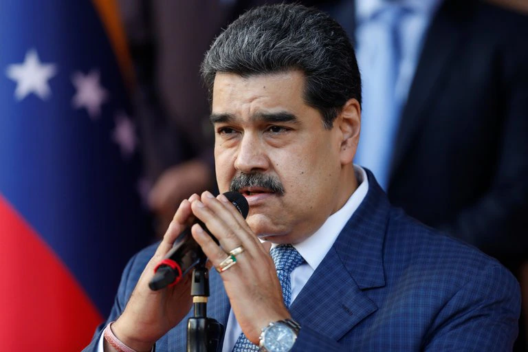 “Cobardes y corruptos”: Maduro perdió la cabeza y arremetió contra Cabo Verde