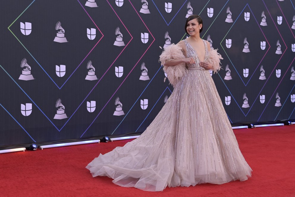 EN FOTOS: Así lucieron las celebridades en la alfombra de los Latin Grammy