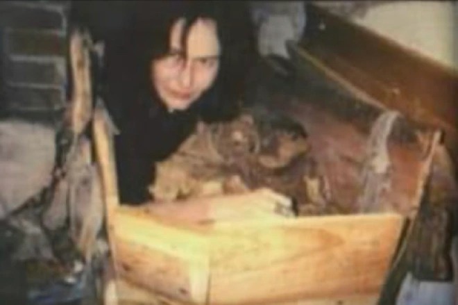 Horrible historia de una psicópata: Ultrajó sexualmente a 40 cadáveres en sus ataúdes