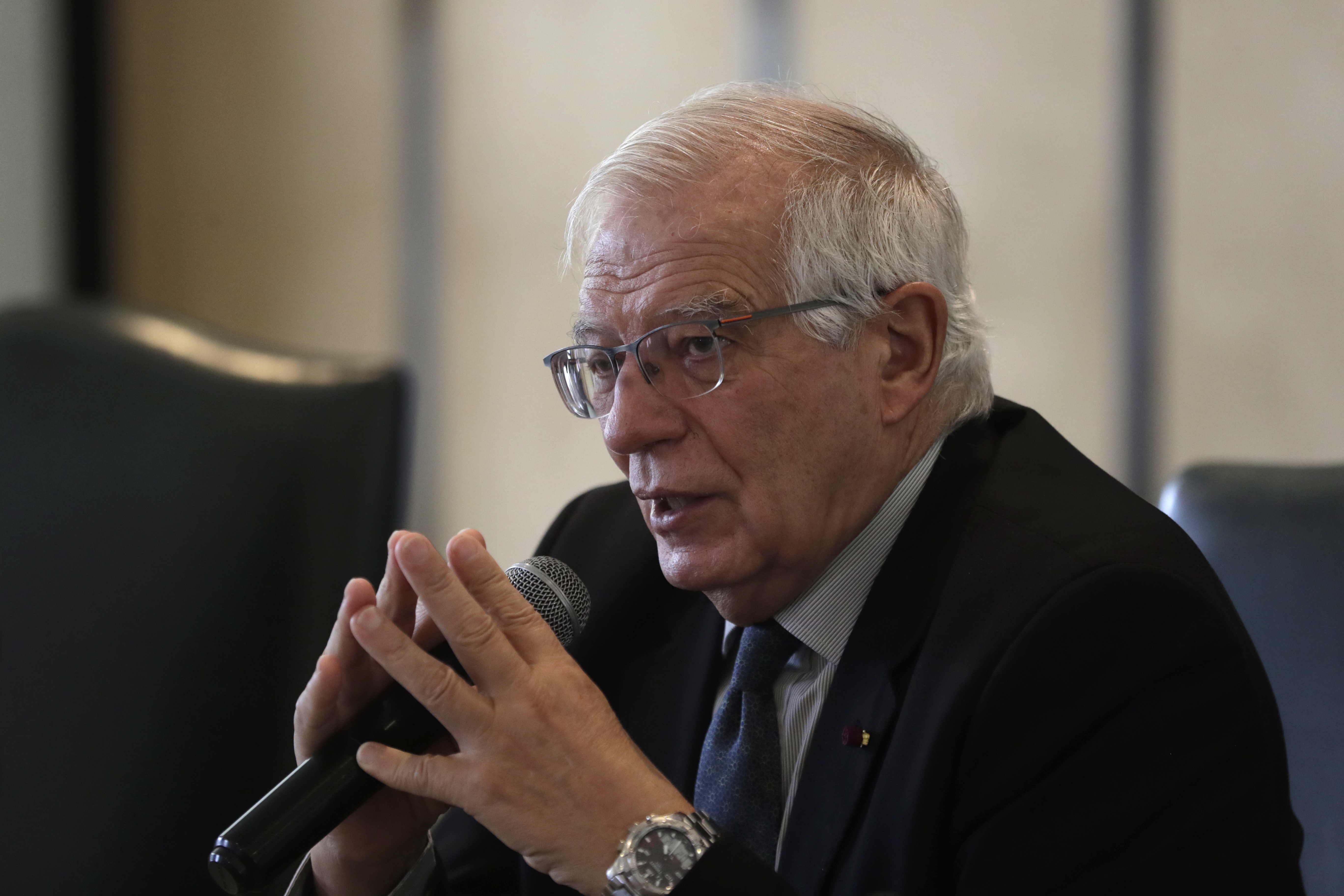 Tras otro golpe del régimen de Maduro, Borrell afirmó que su misión electoral “ayudará a una solución política”