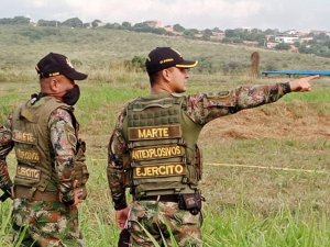Soldados continúan haciendo registros de verificación en el aeropuerto Camilo Daza de Cúcuta (FOTOS)