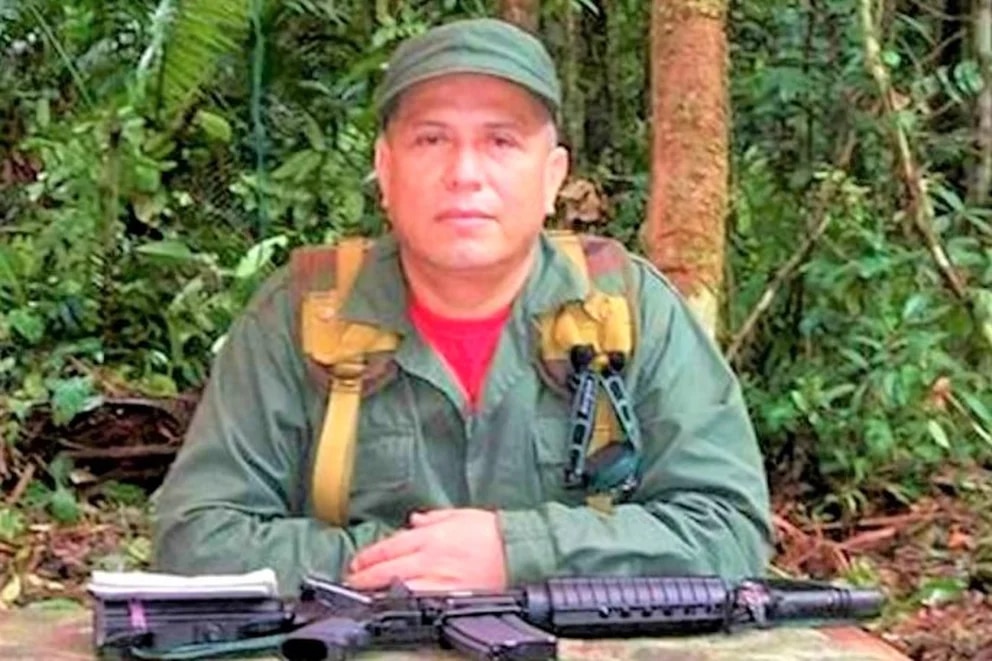 “Jhon 40”, guerrillero de las Farc conocido por sus orgías, fiestas con whisky y obsesión por los caballos