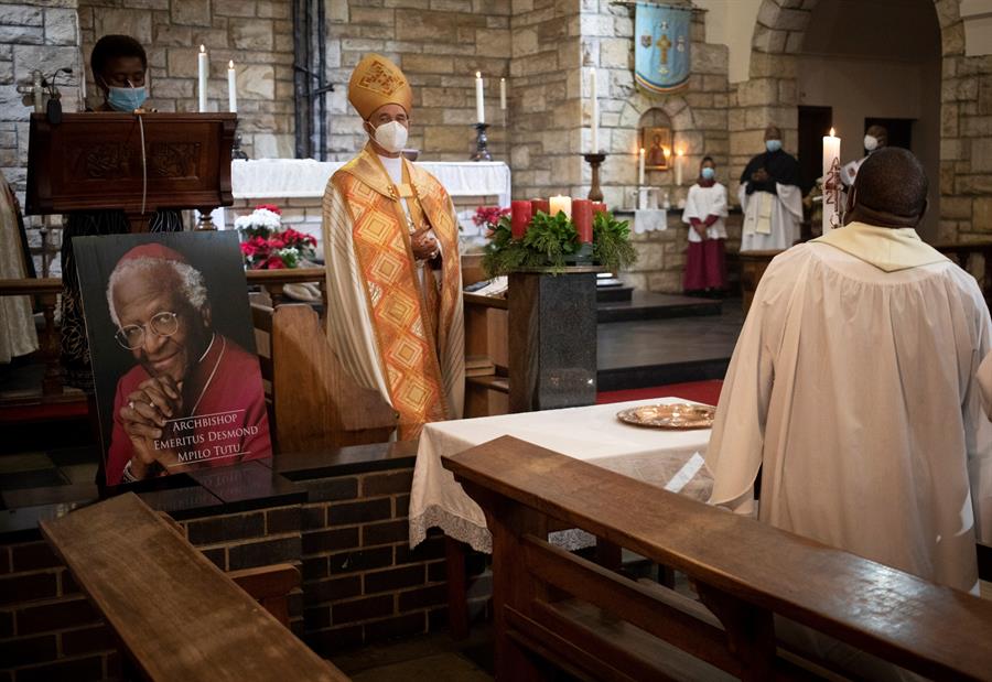 Abre en Sudáfrica la capilla ardiente pública del arzobispo y Nobel de la Paz, Desmond Tutu