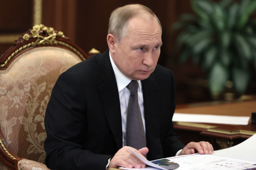 El Kremlin aseguró que las sanciones contra Putin serían “destructivas”