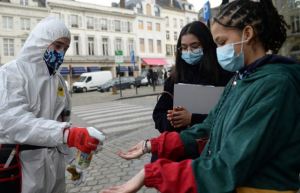 Bélgica reducirá días de cuarentena a los asintomáticos