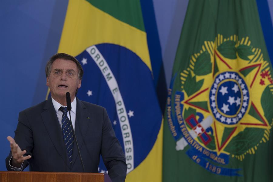 Bolsonaro mantuvo su “cautela” sobre la invasión a Ucrania tras hablar con Putin
