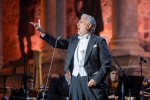 Cancelan el concierto de Plácido Domingo en Chile tras polémica por secta de explotación sexual