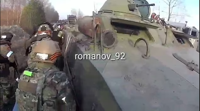 Ucrania está “humillando” a Rusia en la batalla: nuevo VIDEO con tropas rusas atrincheradas lo revela