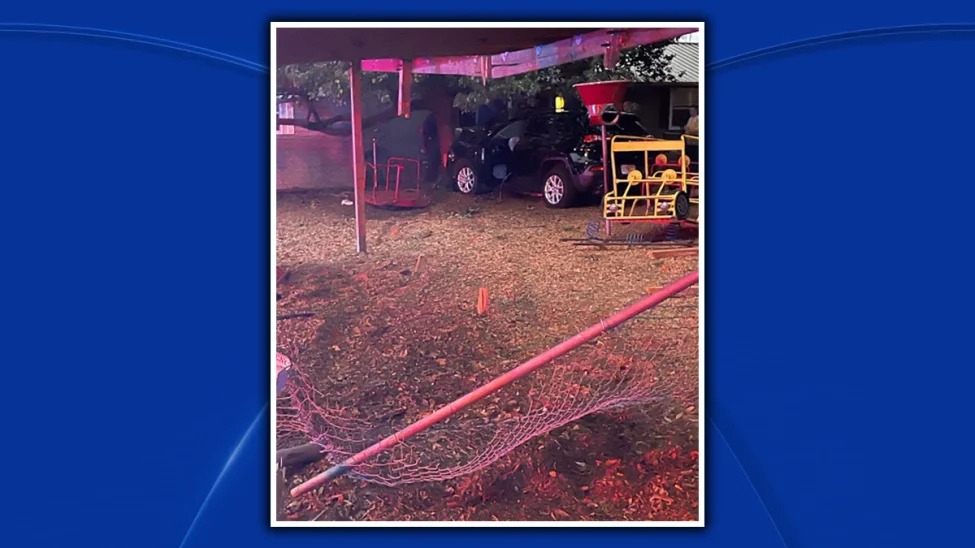 Conductor atravesó el patio de una guardería y arrolló fatalmente a una niña en Florida