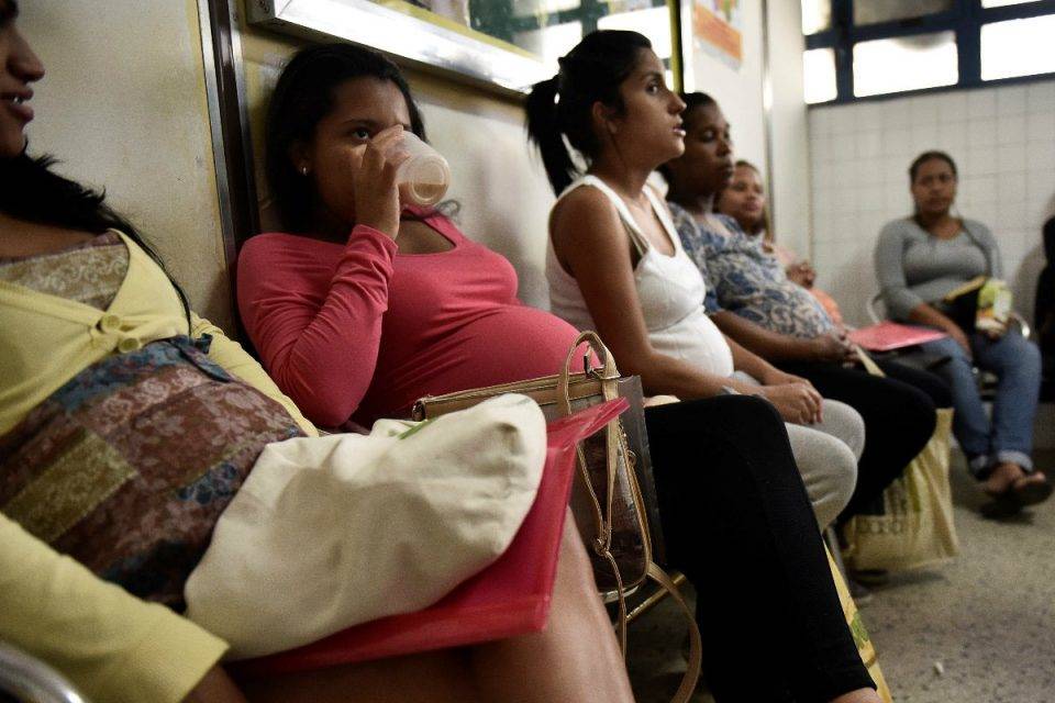 Casi el 10% de los niños nacidos en Colombia durante 2021 son hijos de venezolanas