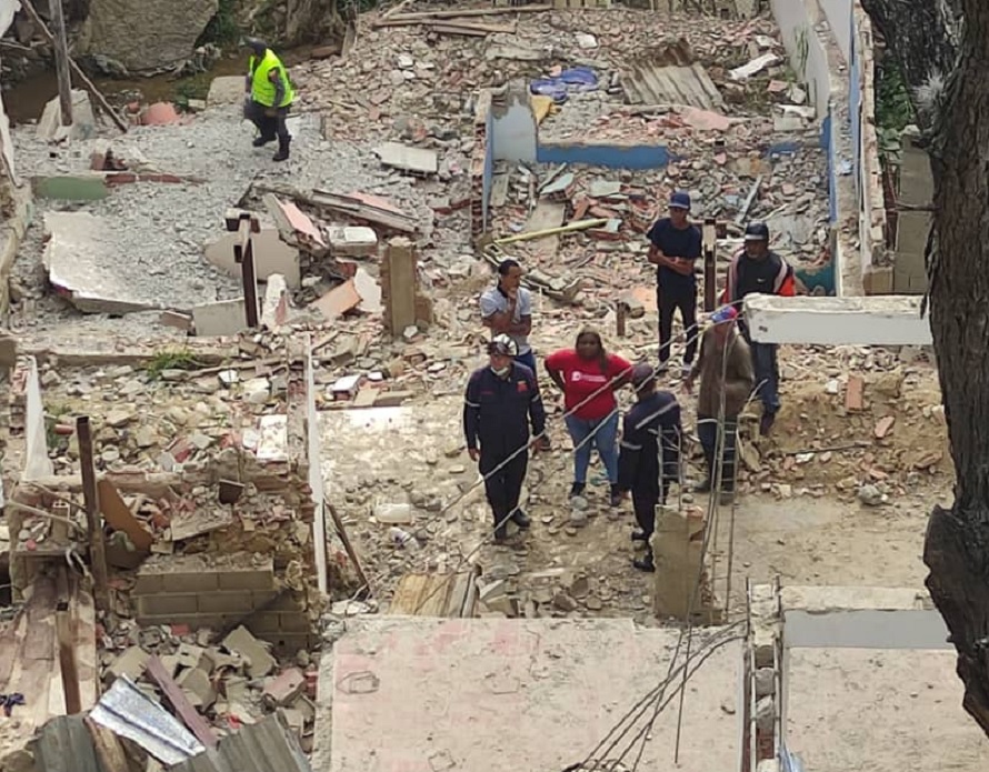 Habitantes de un tramo de Cotiza se encuentra en situación de alto riesgo