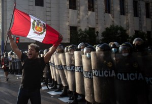 Pedro Castillo anunció toque de queda en Perú ante la disolución del Congreso de la República