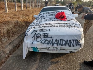 Horror en México: Cinco cadáveres decapitados y baleados hallados dentro de un taxi