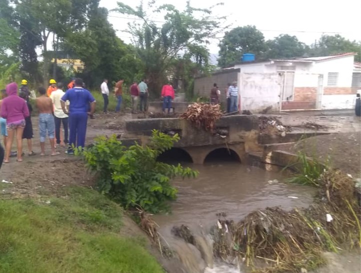 Llegaron las lluvias y empeoraron el desastre causado por el chavismo en el occidente de Carabobo (FOTOS)
