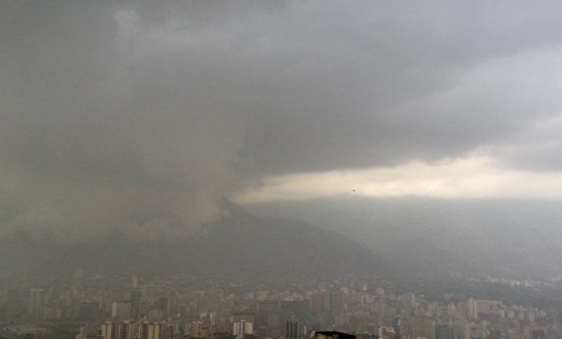 Segundo día de lluvias en Caracas: Reportan más caos y calles anegadas (Fotos y Videos)