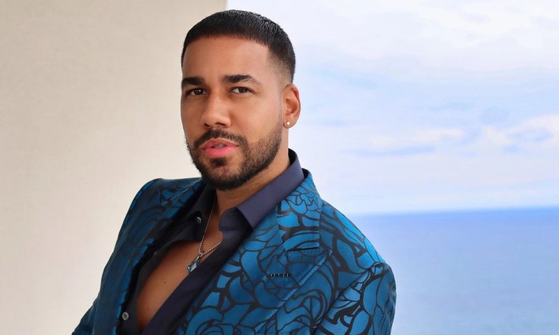 De la mano de Eugenio Derbez: Romeo Santos producirá su primera película