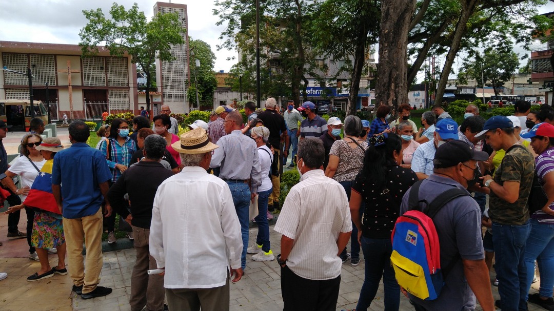 Docentes jubilados de Monagas viven “con una mano atrás y otra adelante”