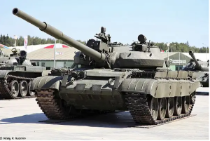 Putin desempolva chatarra: Sacó un tanque de hace cincuenta años para combatir en Ucrania (Fotos)