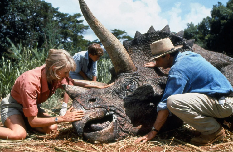 Cómo nació Jurassic Park: un guionista poco valorado, Spielberg saltando de la butaca y la dinosauriomanía