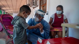 En esta clínica, los migrantes venezolanos reciben atención gratuita en Bogotá