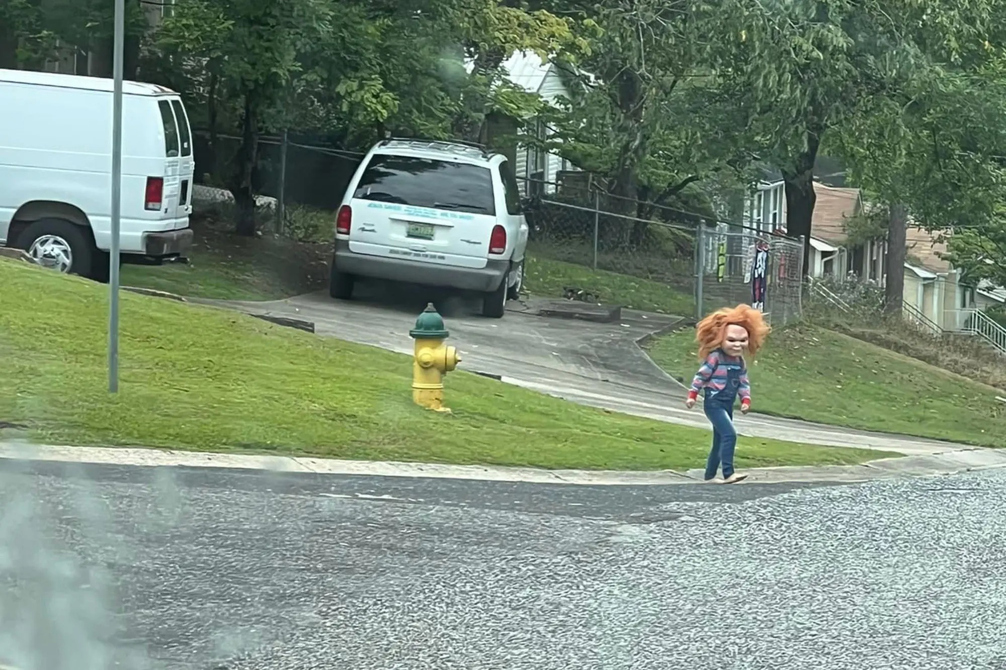 VIRAL: El “Chucky” de la vida real existe y deambula por las calles de Alabama causando pánico a sus residentes