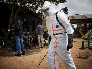 La OMS confía en una contención rápida del último brote de ébola en el Congo